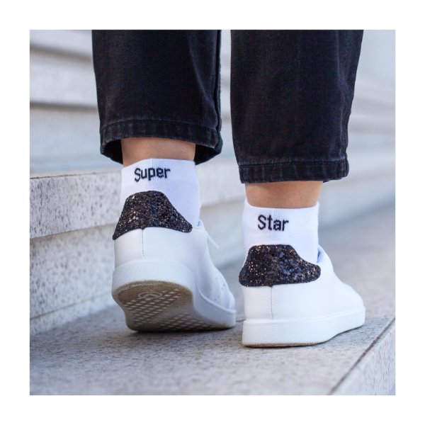 chaussettes blanches super star
