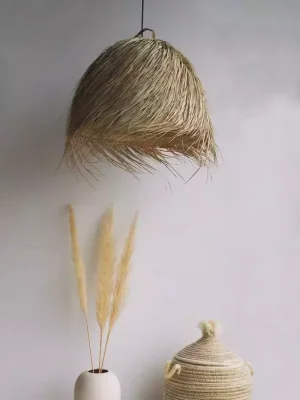 suspension cloche à franges en feuilles de palmier face entier