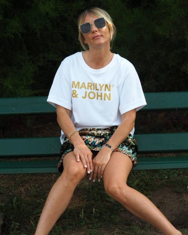 t-shirt-loose-col-rond-marilyn-john-assise