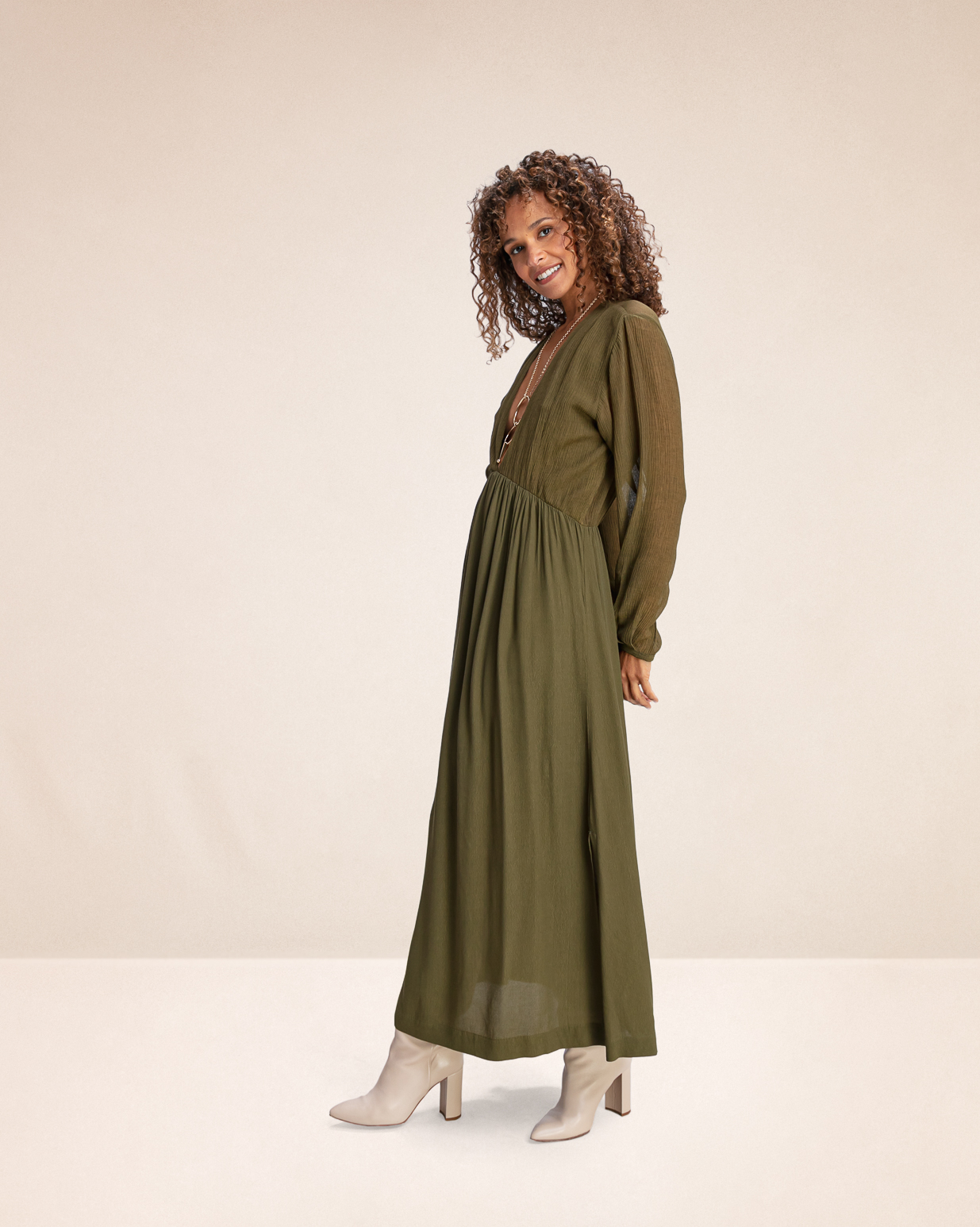Robe longue décolleté plongeant outlet
