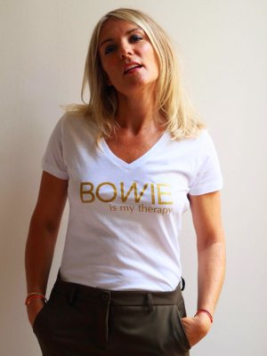 t-shirt-col-v-bowie-is-my-therapy-blanc-or