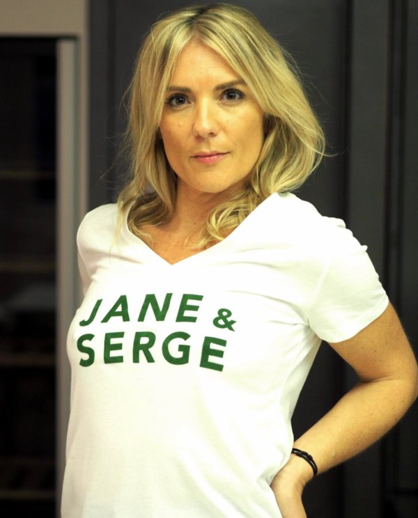 t-shirt-col-v-jane-et-serge-blanc-vert